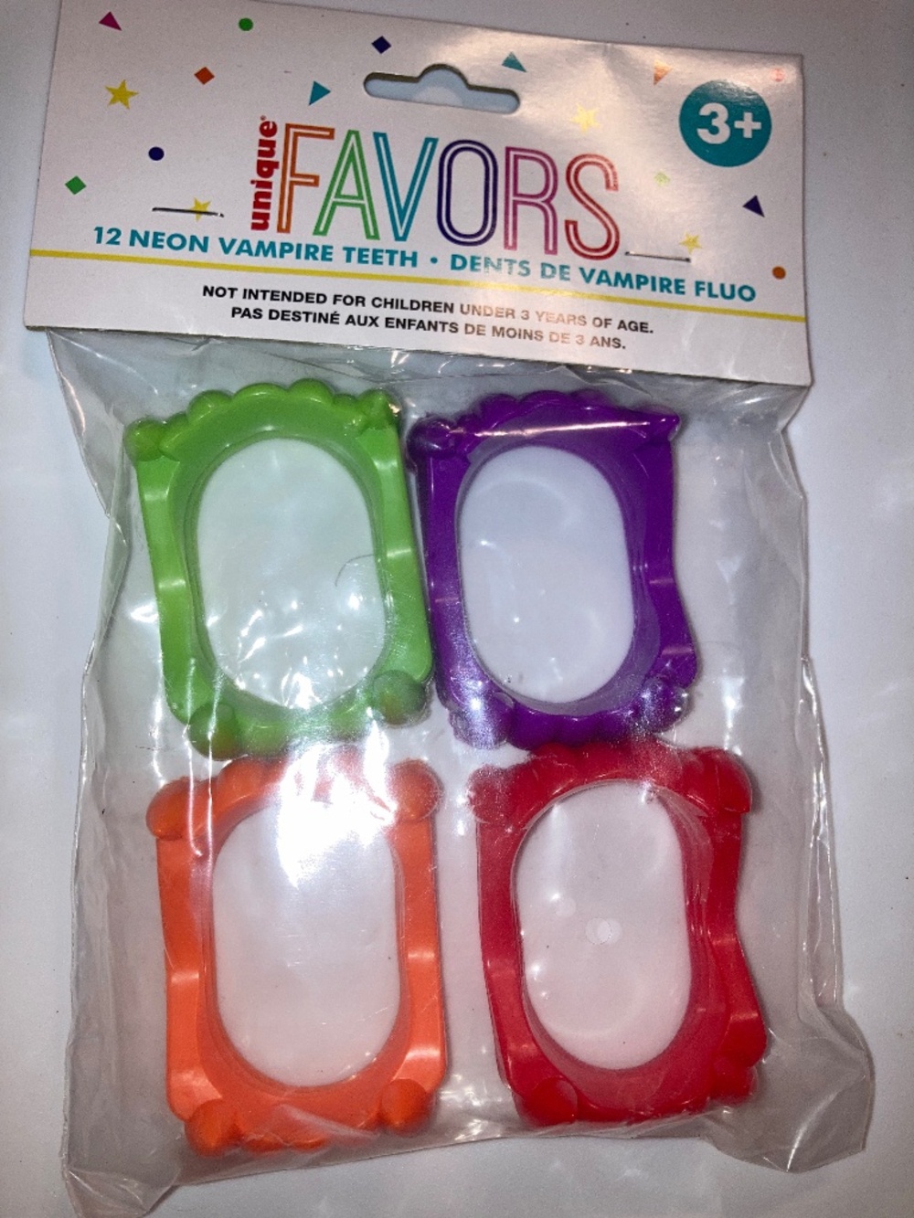 Neon Plastic Vampire Teeth Halloween Party Favors 12-Count Pack NWT fangs